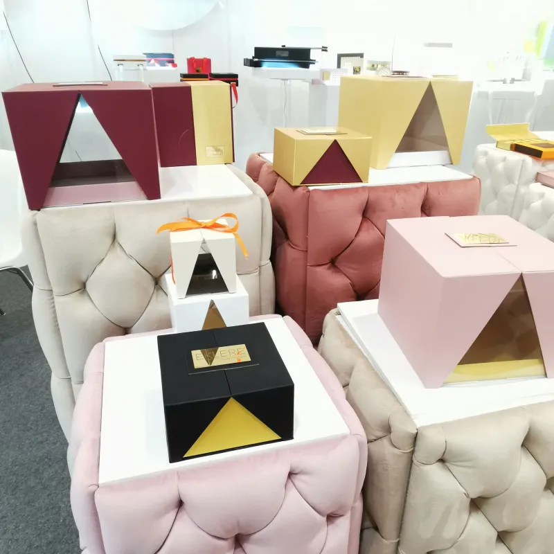 Scatola cioccolatini, mono porzione, dolce, macarons,