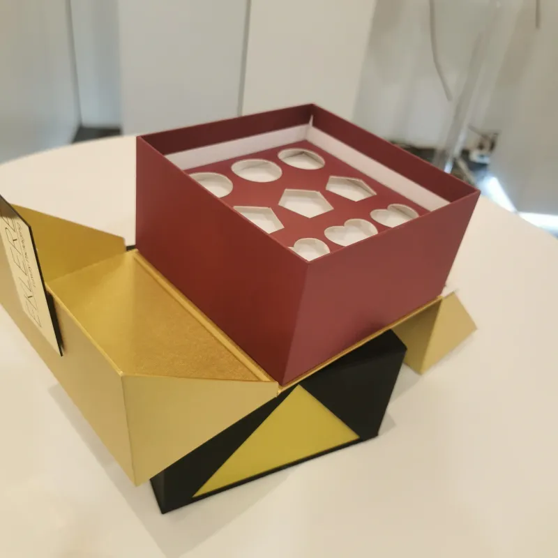 Scatola cioccolatini, mono porzione, dolce, macarons,