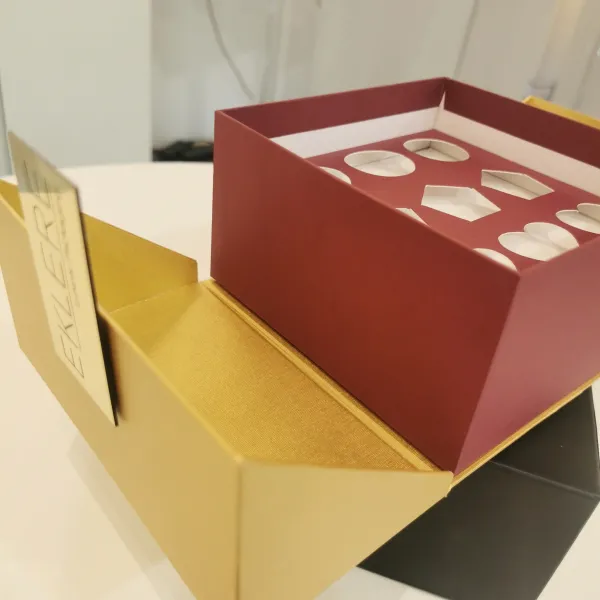 Scatola cioccolatini, mono porzione, dolce, macarons,