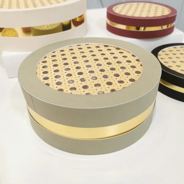 Scatola romantica con dettaglio in paglia di Vienna per dolce, torta, crostata, monoporzione, porta paste