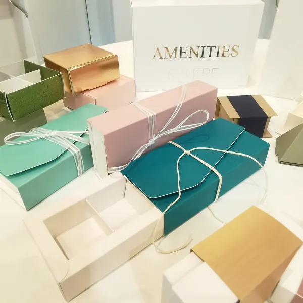 Amenitie astucci e scatoline personalizzate