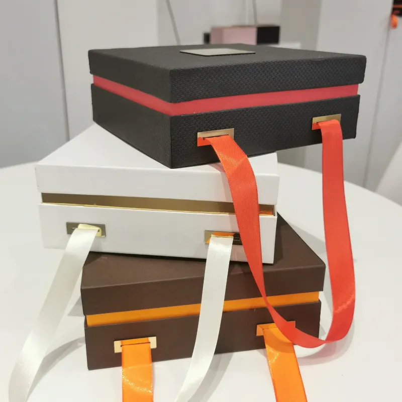 SCATOLA LUXURY CIOCCOLATINI, BON BON, PRALINE