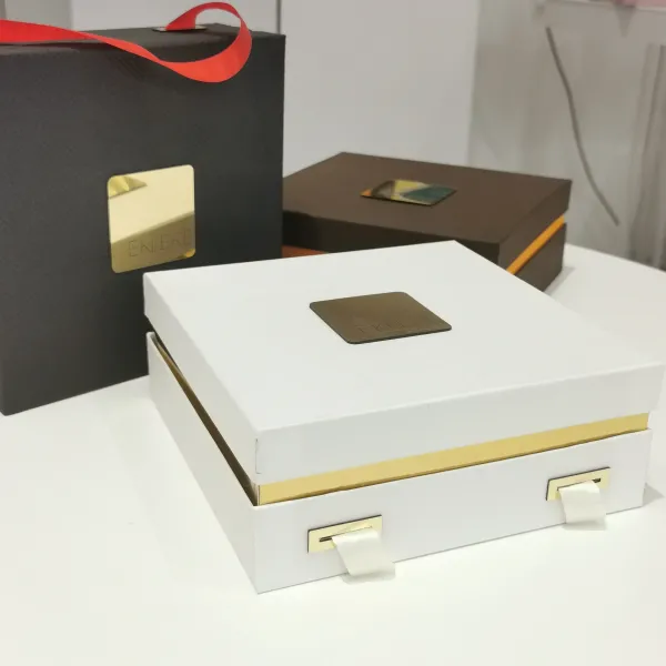 SCATOLA LUXURY CIOCCOLATINI, BON BON, PRALINE