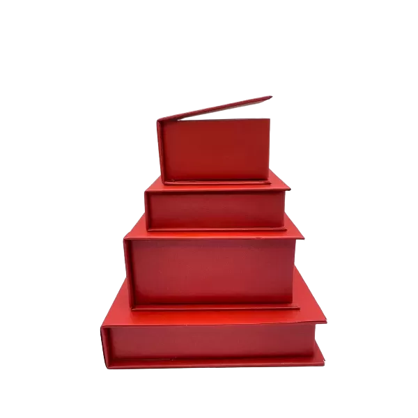 Scatola a libro rivestita in carta perlata, misure 90x90x30mm