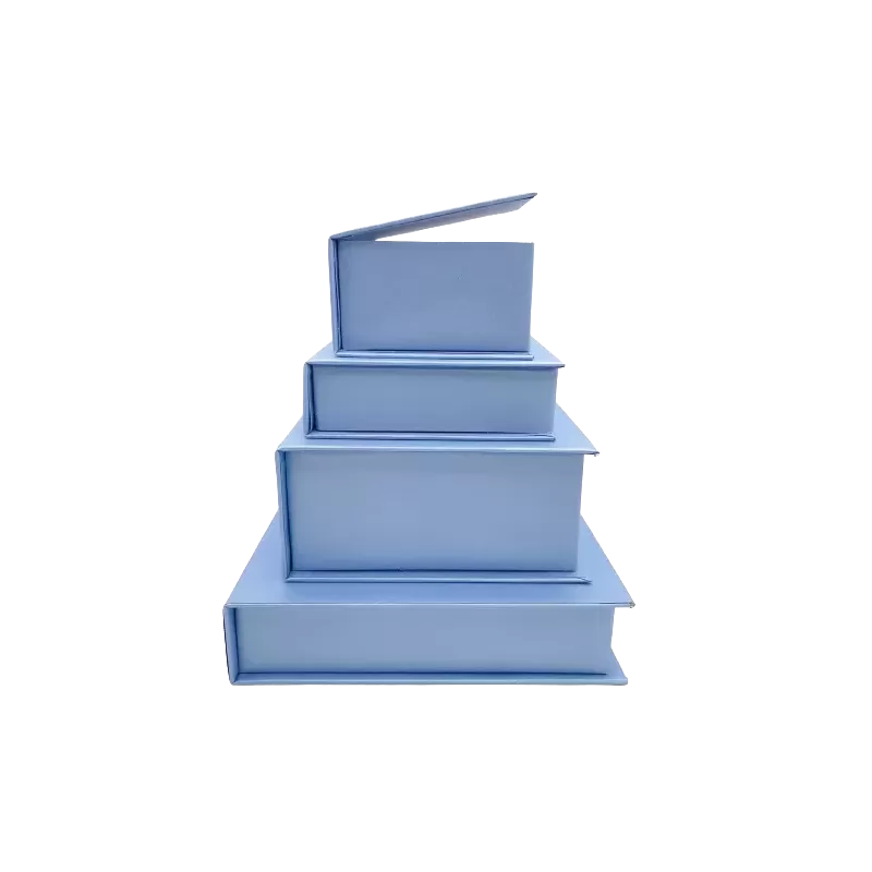 Scatola a libro rivestita in carta perlata, misure 90x90x30mm