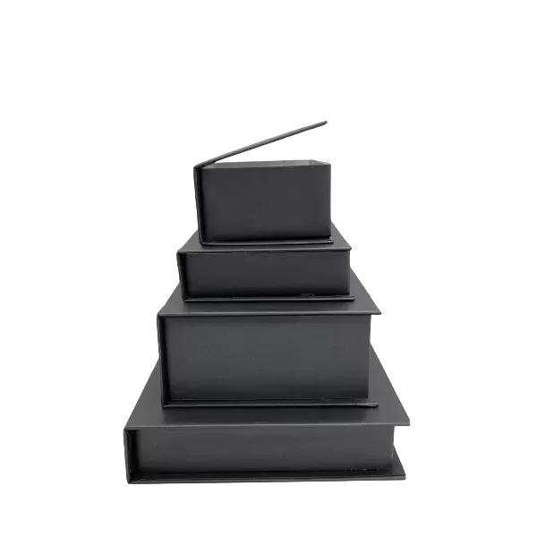 Scatola a libro rivestita in carta perlata, misure 90x90x30mm