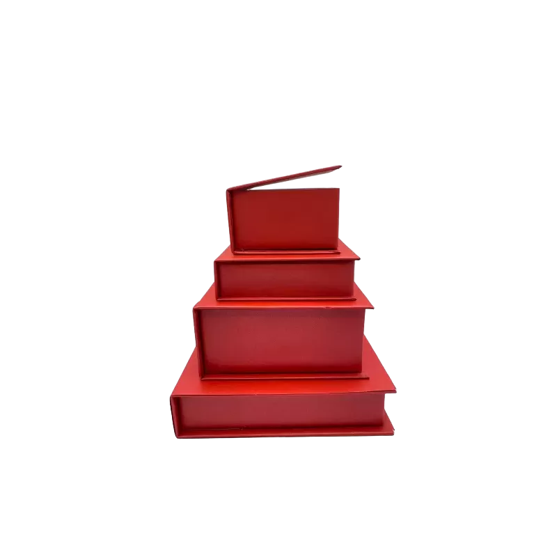 Scatola a libro rivestita in carta perlata, misure 70x70x40mm