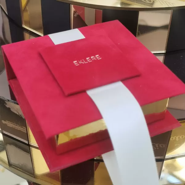 Scatola a libro, degustazione confetti, bon bon, praline, marshmallow, ecc