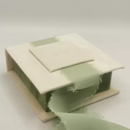 Scatola a libro, degustazione confetti, bon bon, praline, marshmallow, ecc