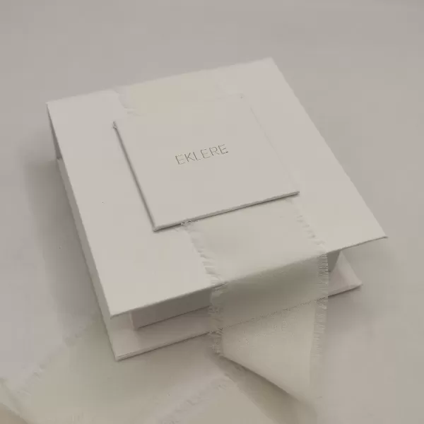 Scatola a libro, degustazione confetti, bon bon, praline, marshmallow, ecc