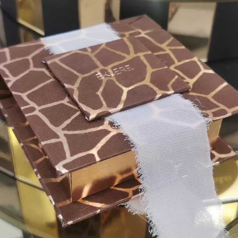 Scatola a libro, degustazione confetti, bon bon, praline, marshmallow, ecc