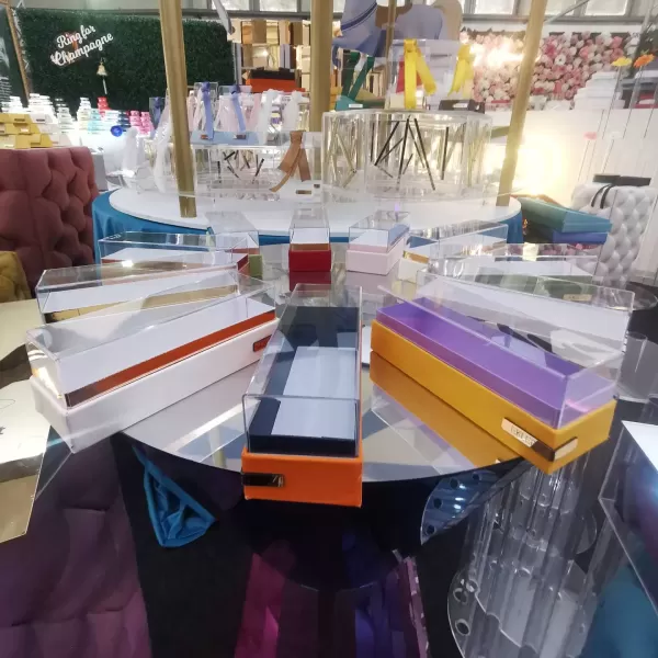 Scatola degustazione cremini, confetti, bon bon, praline, marshmallow, ecc