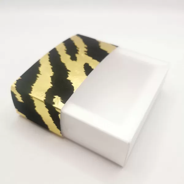 Scatola degustazione a fiammifero confetti, cioccolato, praline, marshmallow