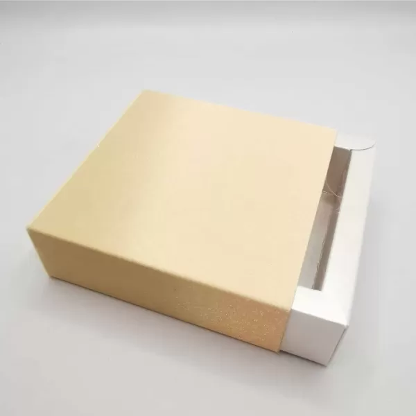 Scatola degustazione a fiammifero confetti, cioccolato, praline, marshmallow