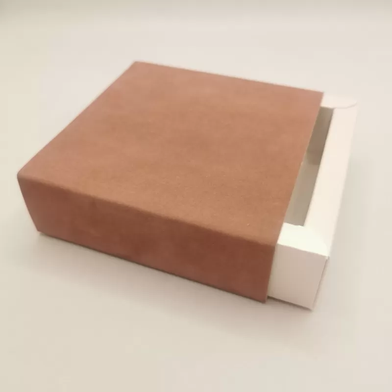 Scatola degustazione a fiammifero confetti, cioccolato, praline, marshmallow