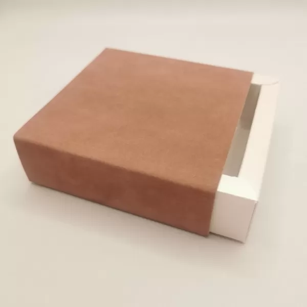 Scatola degustazione a fiammifero confetti, cioccolato, praline, marshmallow