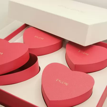 SCATOLA CUORI SAN VALENTINO CIOCCOLATO, CONFETTI, PRALINE, BON BON 2